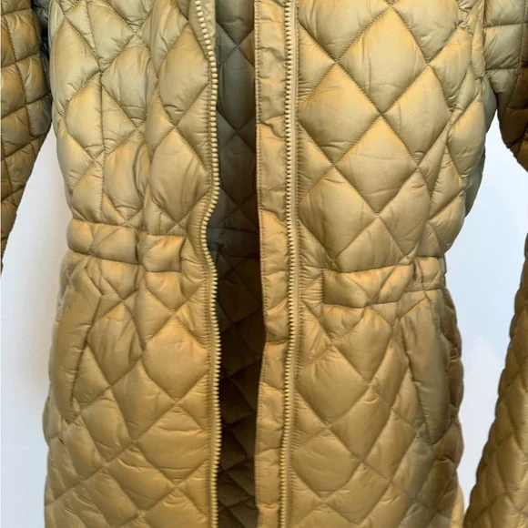 Athleta Quilted Puffer Jacket in Tan - Picture 4 of 5
